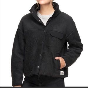 The north face cragmont fleece Jacket.